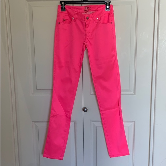 neon pink skinny jeans
